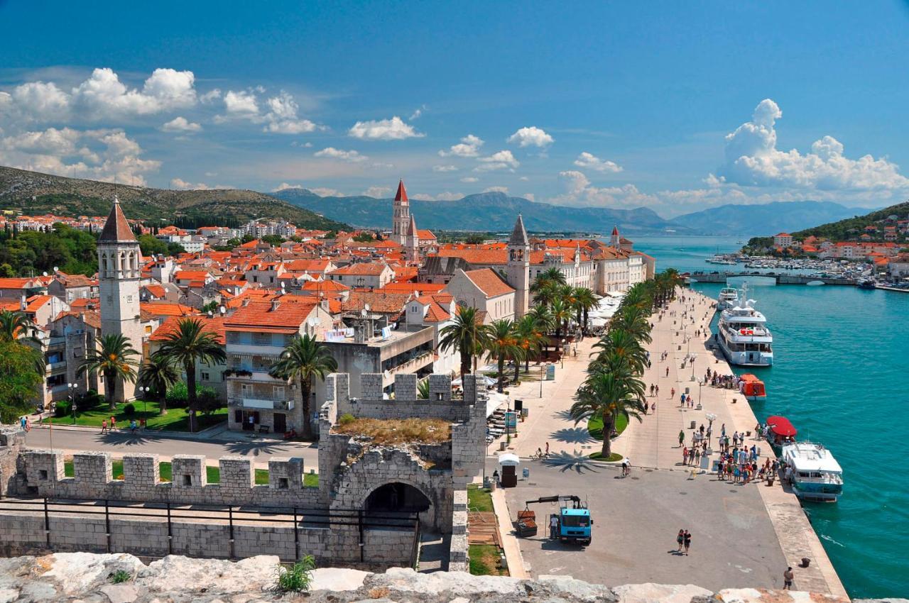 הוילה Smuketa In Trogir Haus Fuer 4 Personen מראה חיצוני תמונה