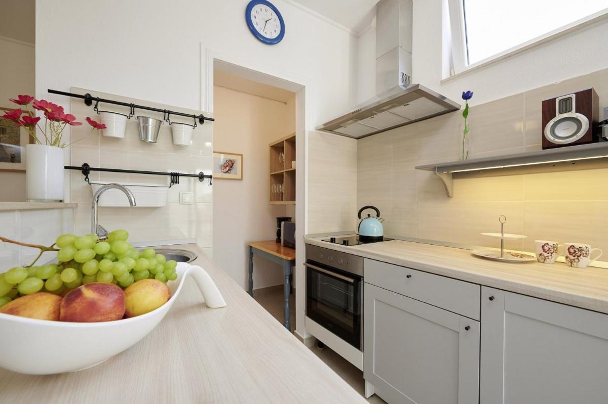הוילה Smuketa In Trogir Haus Fuer 4 Personen מראה חיצוני תמונה