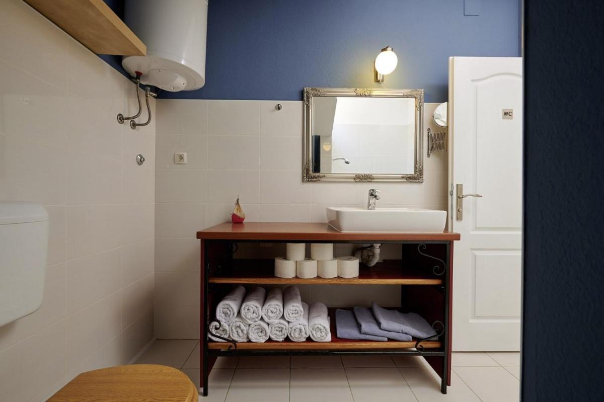 הוילה Smuketa In Trogir Haus Fuer 4 Personen מראה חיצוני תמונה