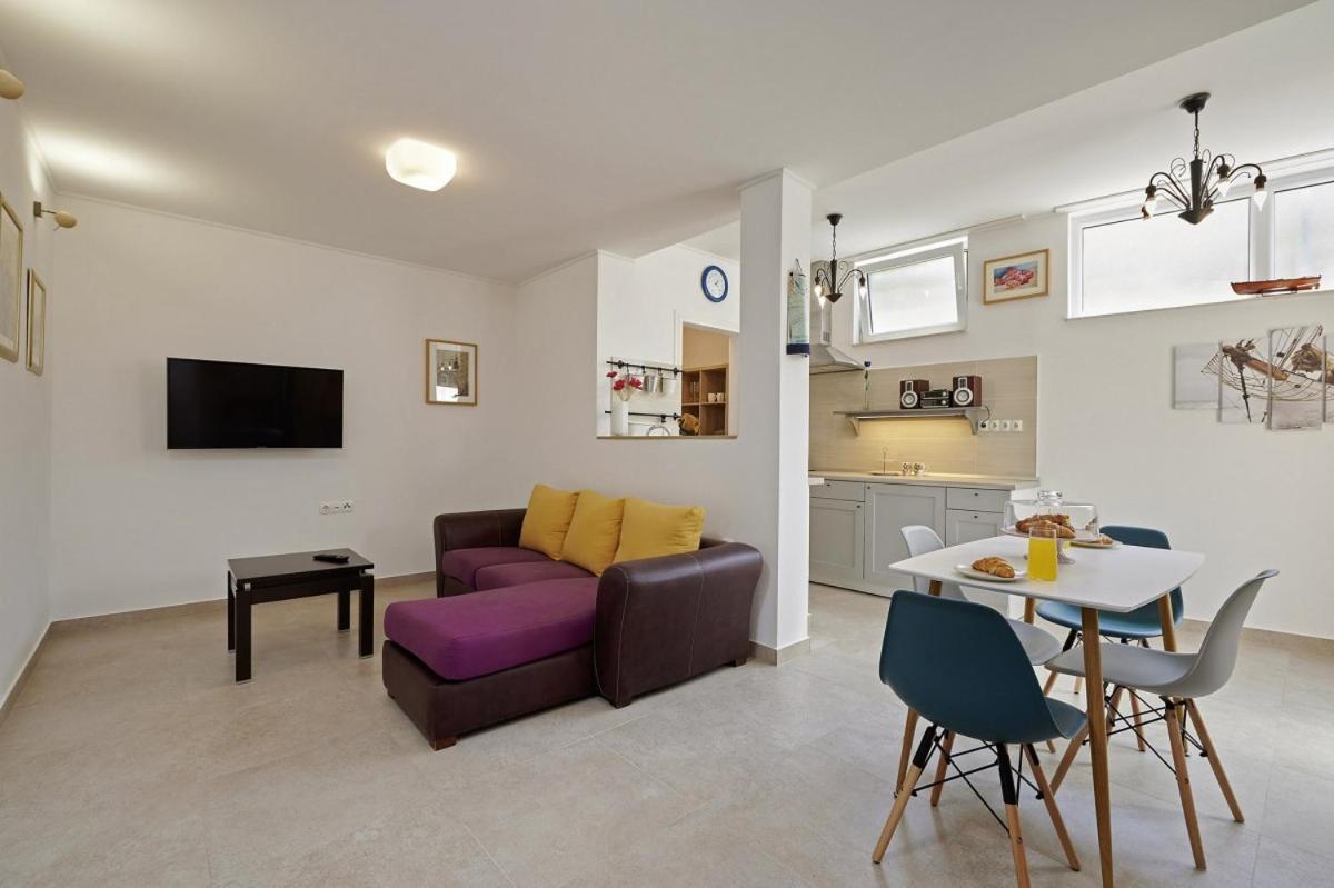 הוילה Smuketa In Trogir Haus Fuer 4 Personen מראה חיצוני תמונה
