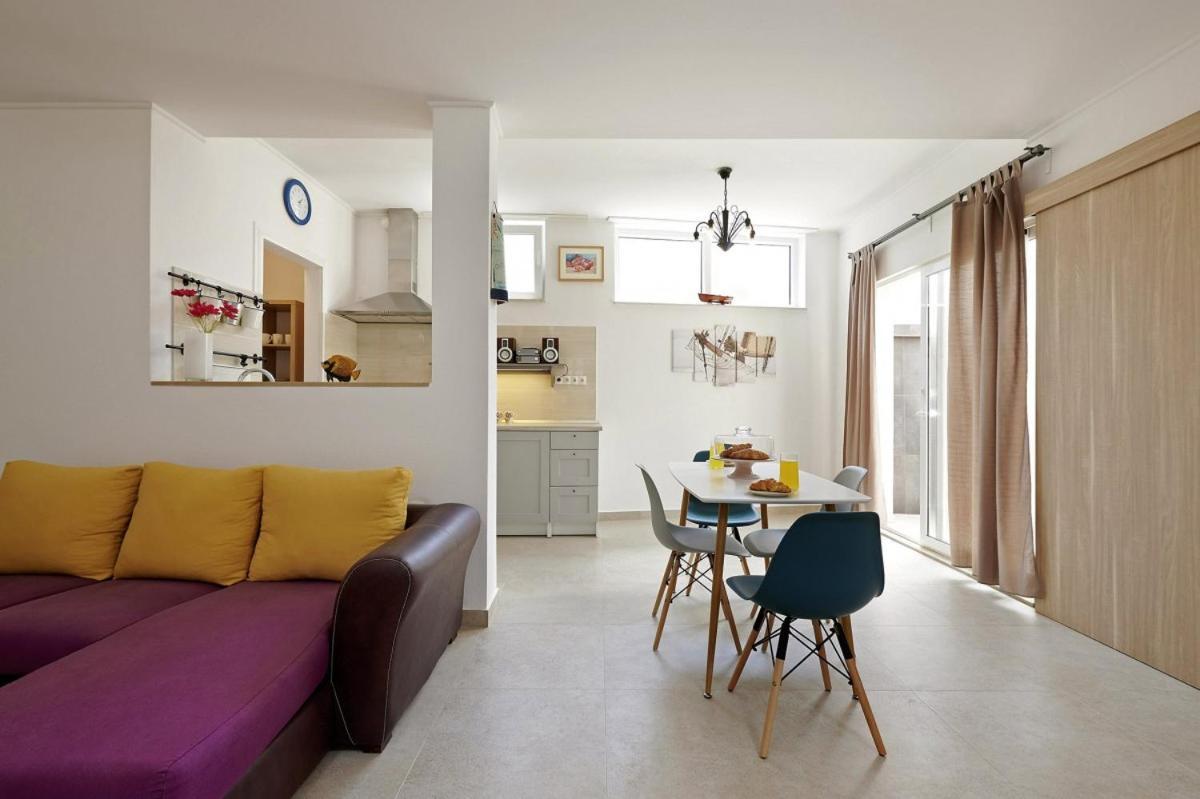 הוילה Smuketa In Trogir Haus Fuer 4 Personen מראה חיצוני תמונה